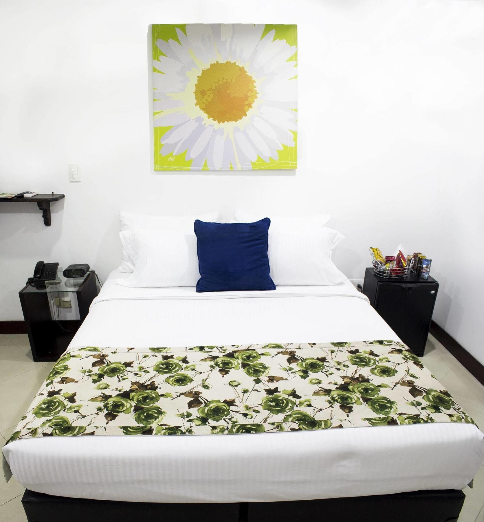Las Rosas Hotel Boutique Medellin Exterior photo